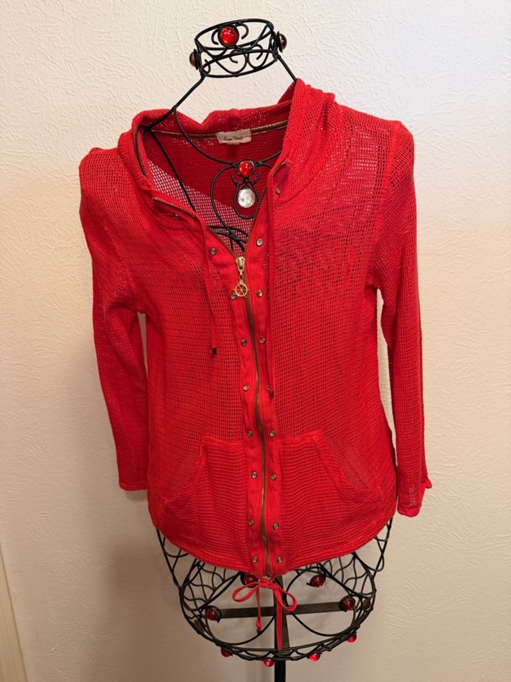 💋💋💋BOGOHO 💋💋💋Lightweight Open-Knit Red Hooded Sweater-Large